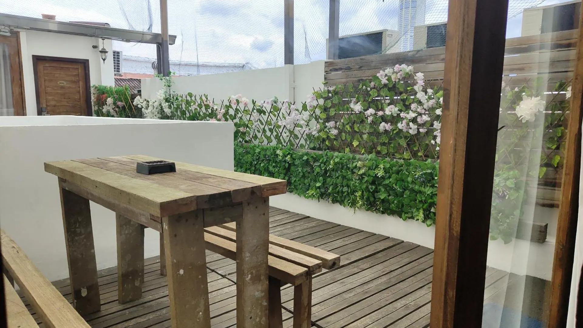 Armenian Suite Hotel George Town