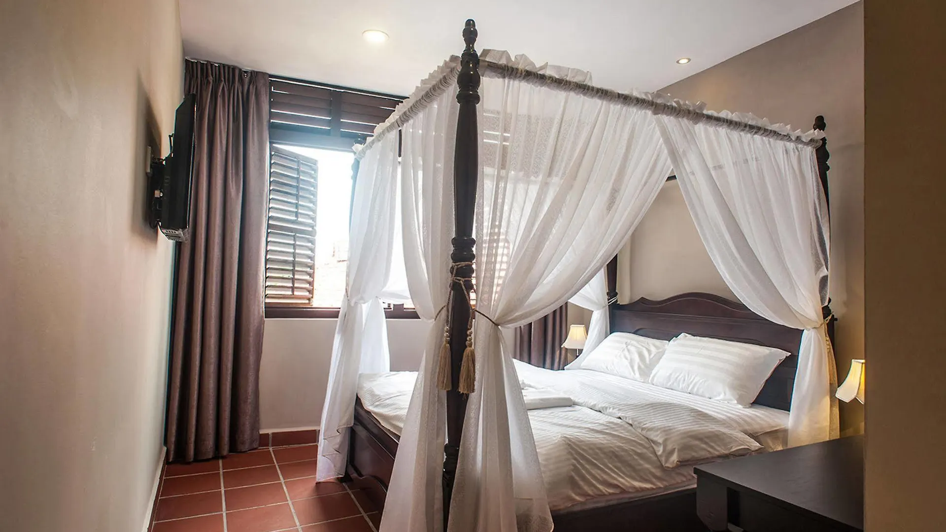 Armenian Suite Hotel George Town 2*,